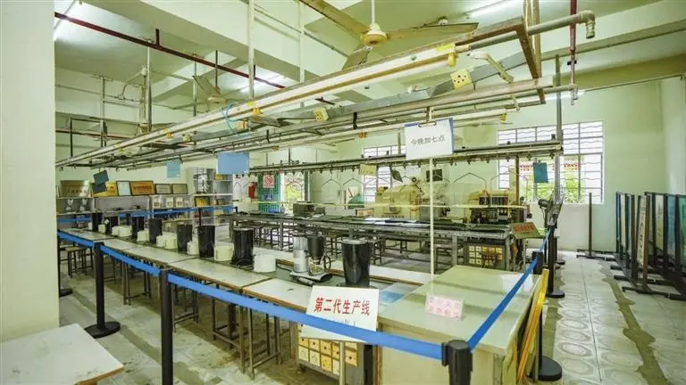 13-劳务工博物馆(怡高线圈厂旧址)生产线。.jpg