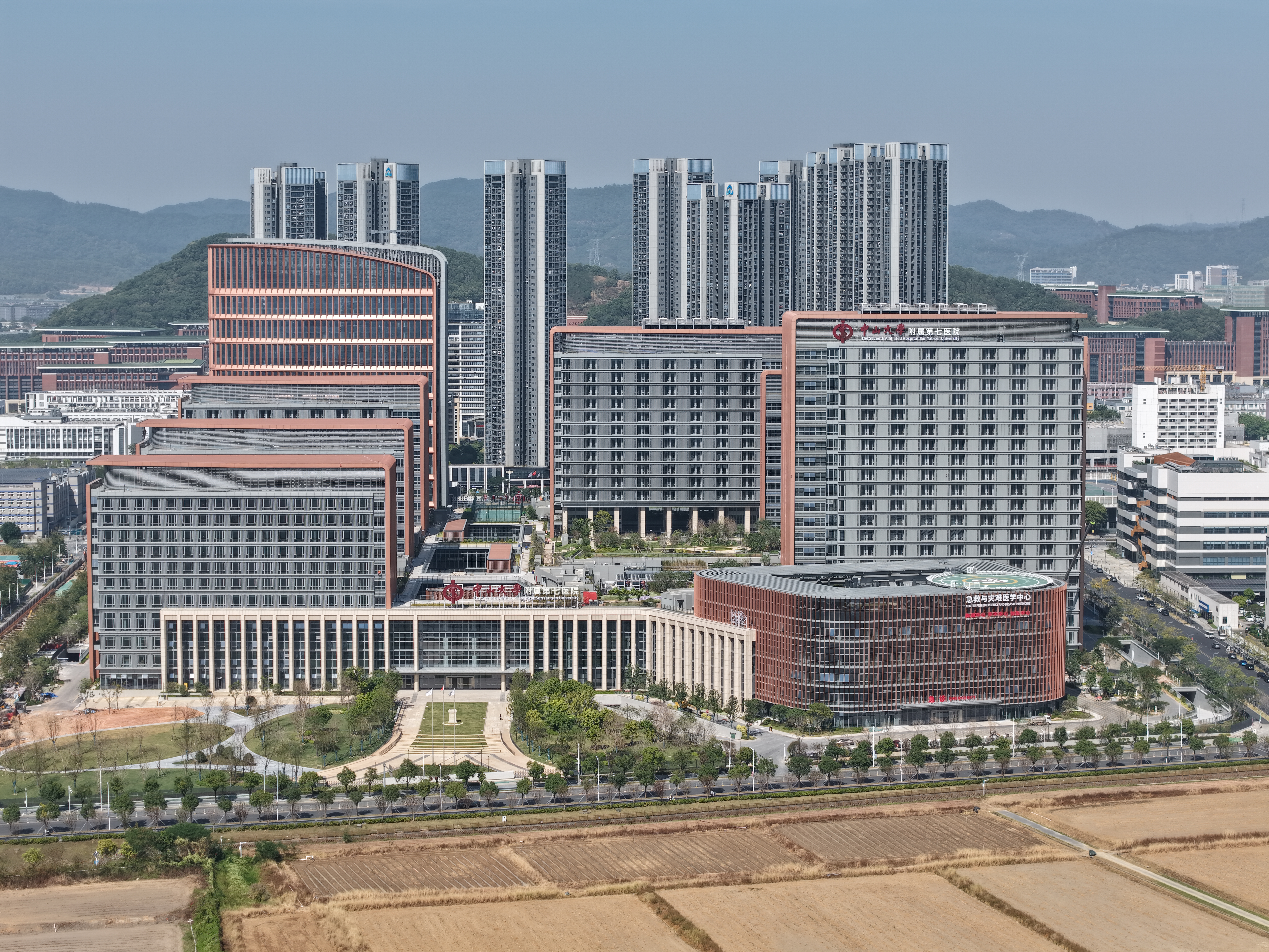 中山大学附属第七医院（深圳）二期全面建成。.jpeg