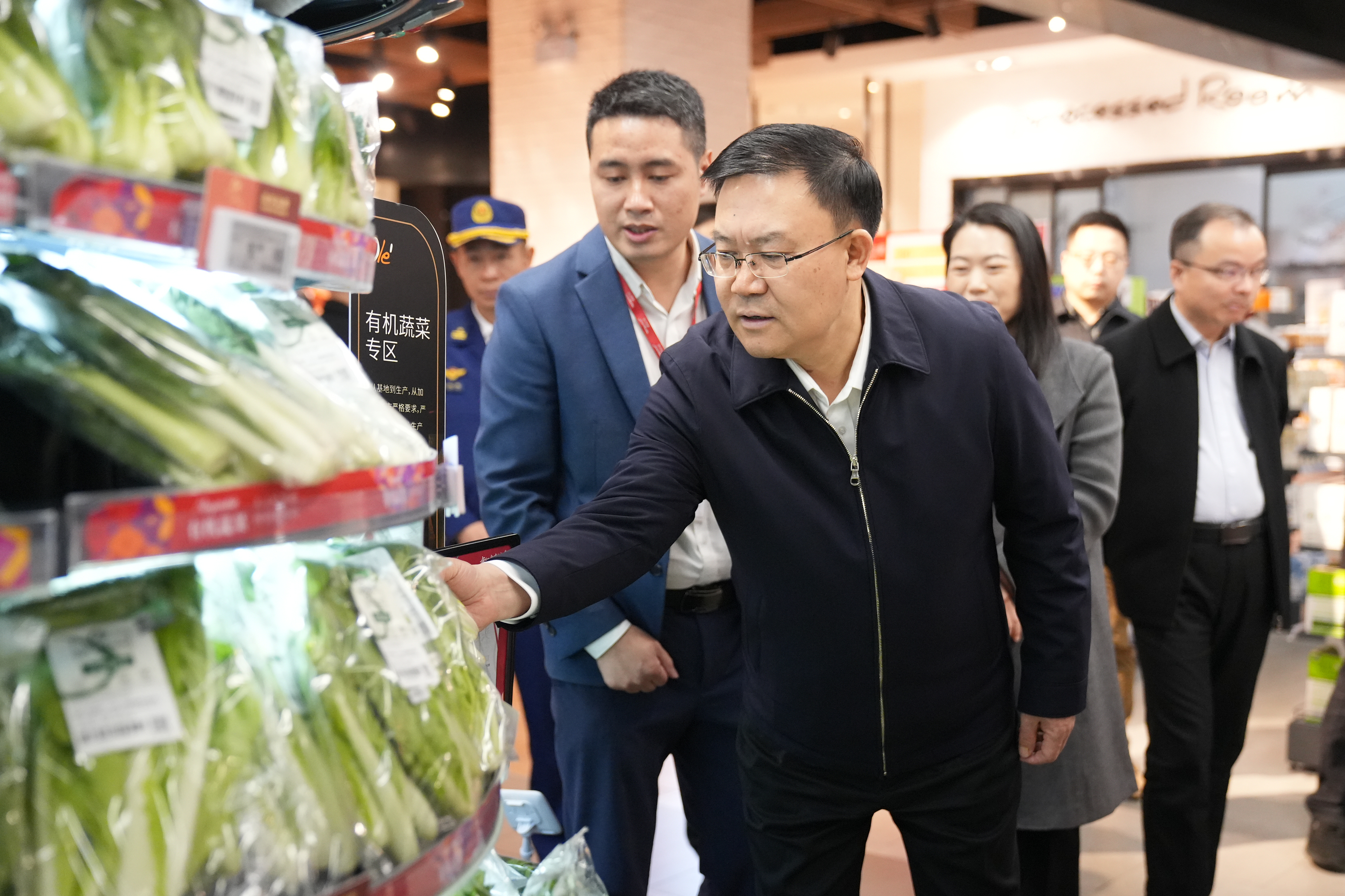 王守睿到一线看望慰问值班值守人员并检查安全生产等工作-宝安湾