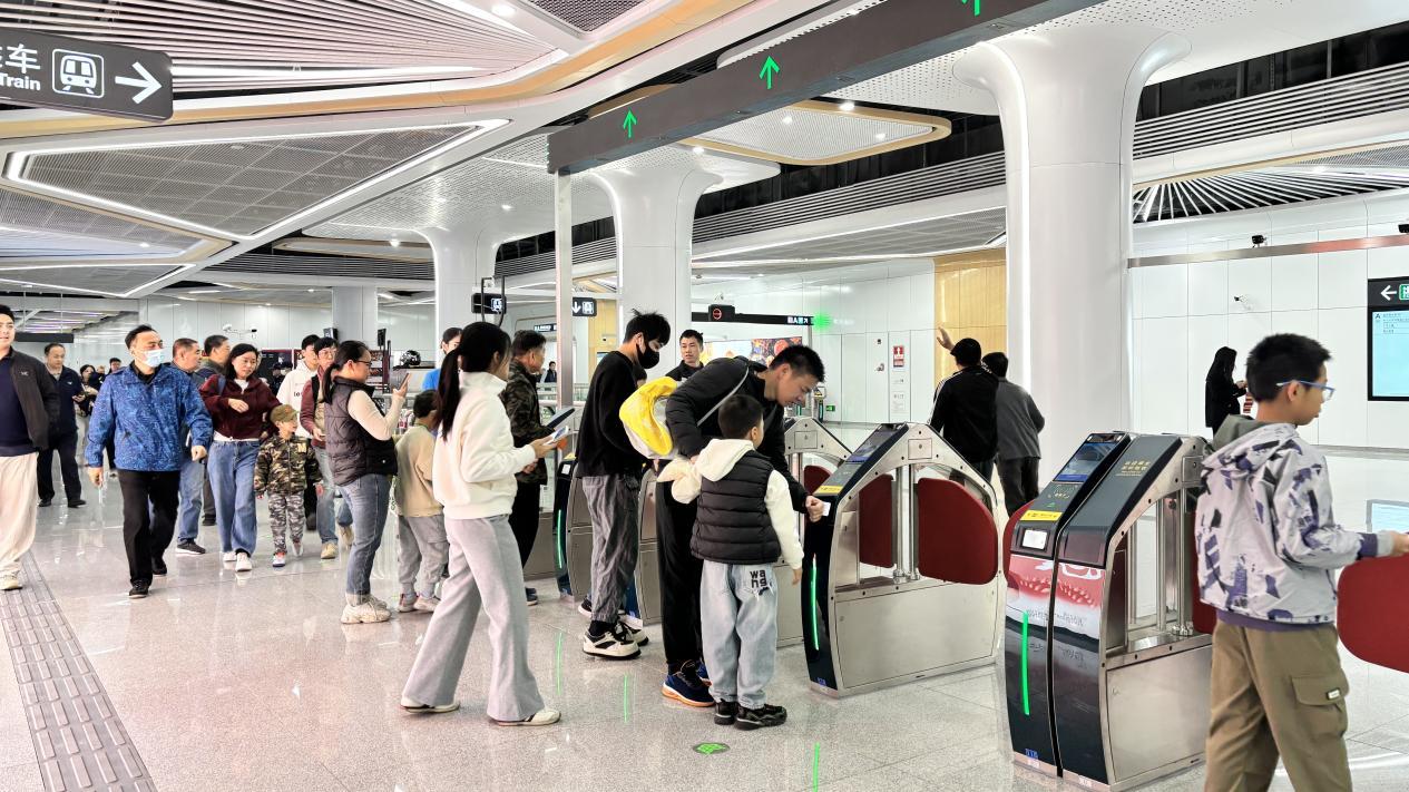 今天，深圳5条地铁新线集中通车！-宝安湾