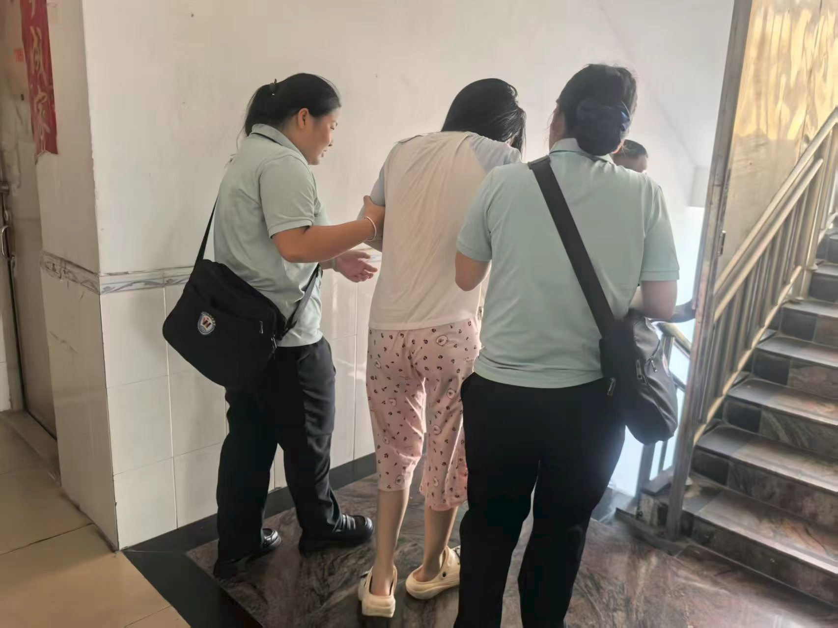 福永网格暖心施救解民困