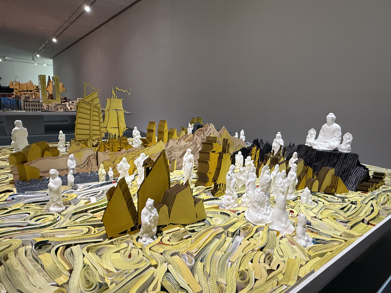 深圳艺术家亮相澳门双年展 剖解城市双面镜像