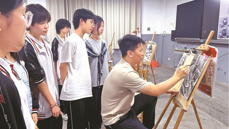 跨越山海共绘幸福教育新图景！光明区教育局“组团式”帮扶广西百色市田阳四中