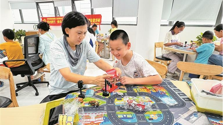 桔塘社区亲子活动提升辖区家庭交通安全素养