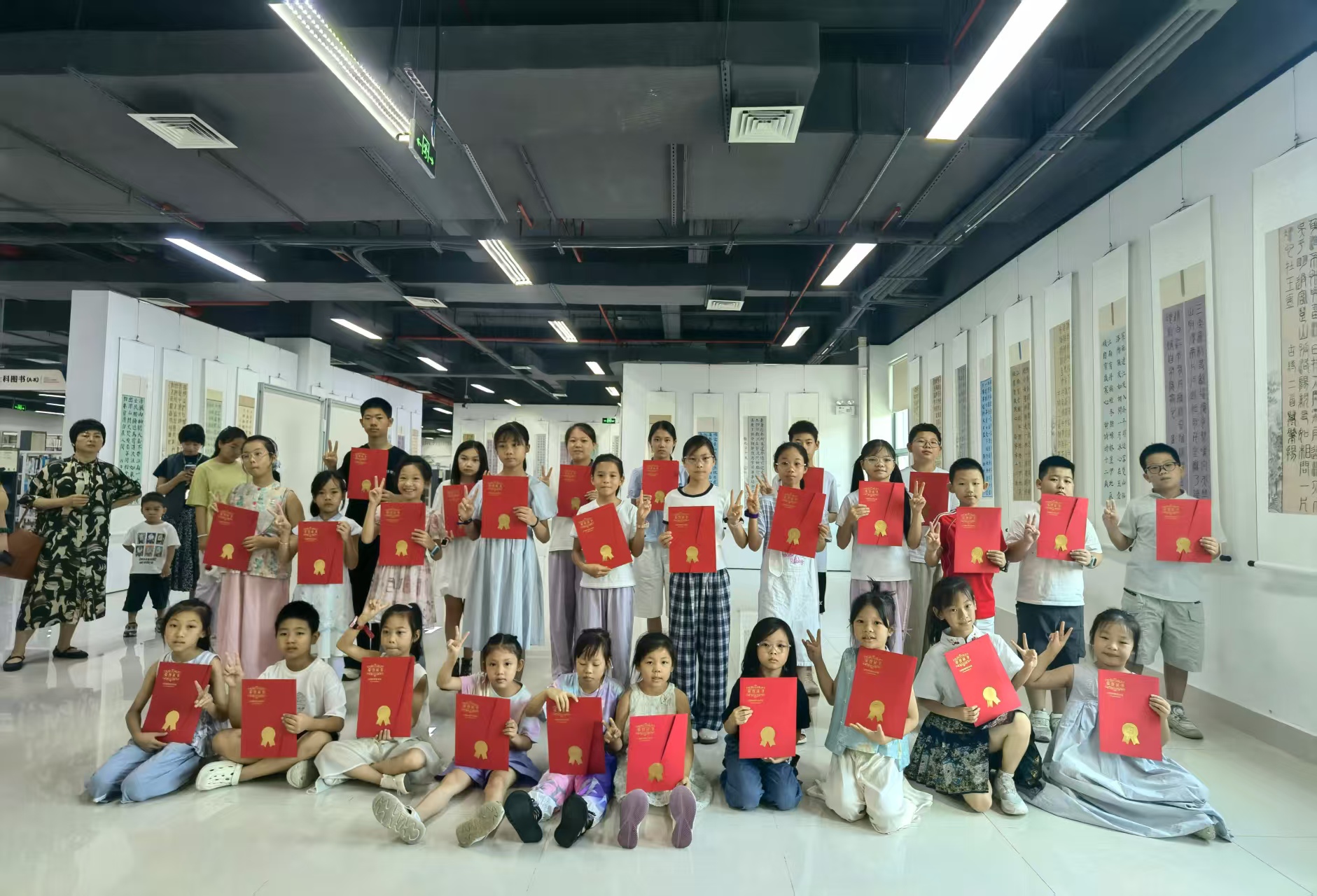 “丹青润福海·笔墨绘初心”福海街道书画作品联展正式开展