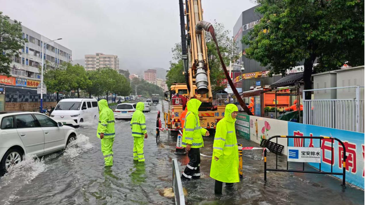 强降雨来袭！石岩闻“汛”而动，筑牢防汛安全防线