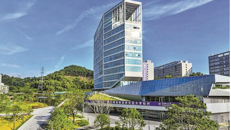 叠层太阳能电池效率突破33.08%！深理工团队联合多家大学攻克钙钛矿领域重要难题