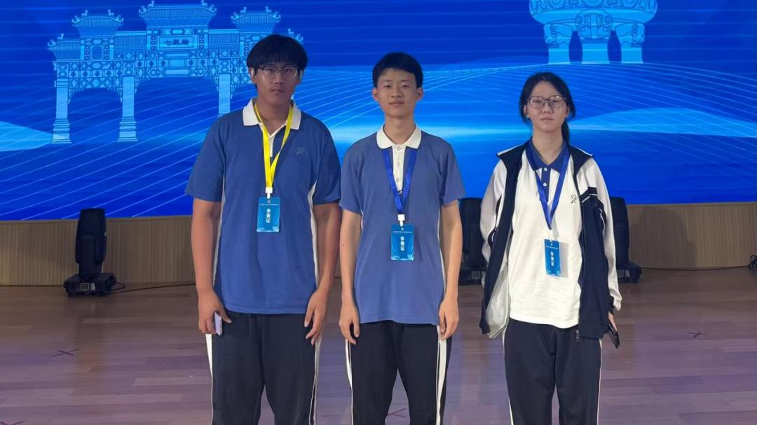 宝安学子王裕宁手搓火箭再拿全国一等奖