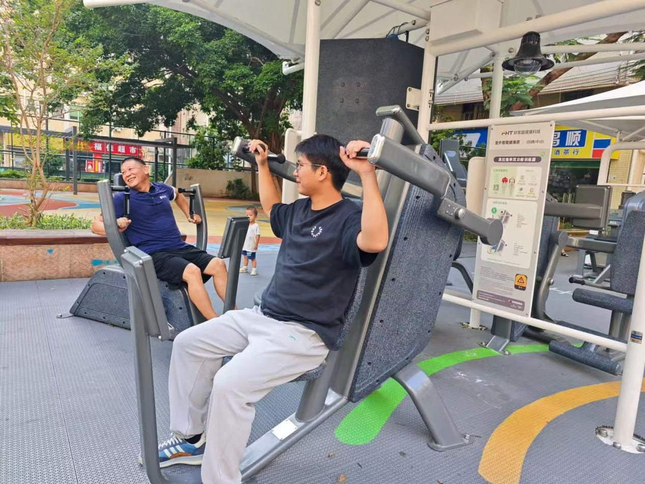 健身“可视化”！福海塘尾社区一批智能器材安家落户