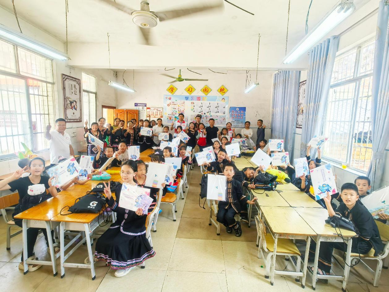 福永街道：书香走廊计划架起民族团结“连心桥”