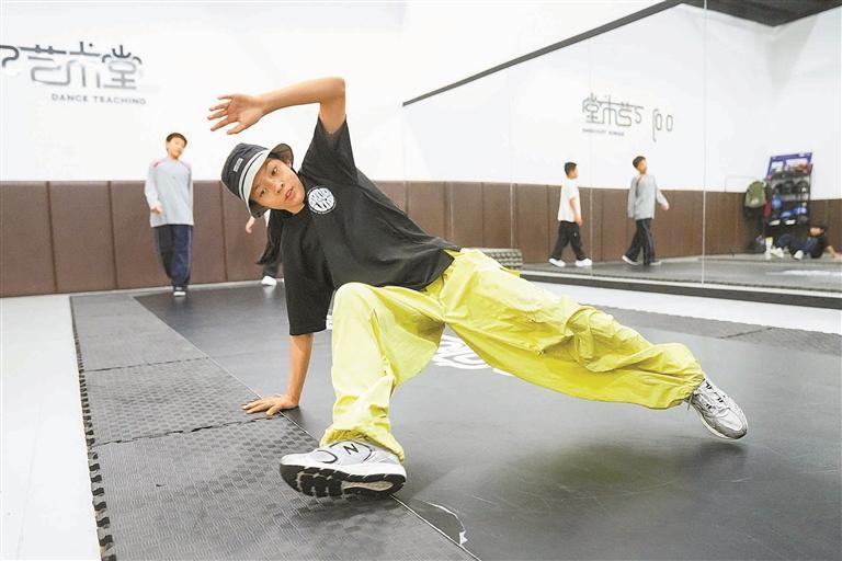 少年舞力破圈！宝安街舞与全球冠军的缘分里藏着本土深耕力