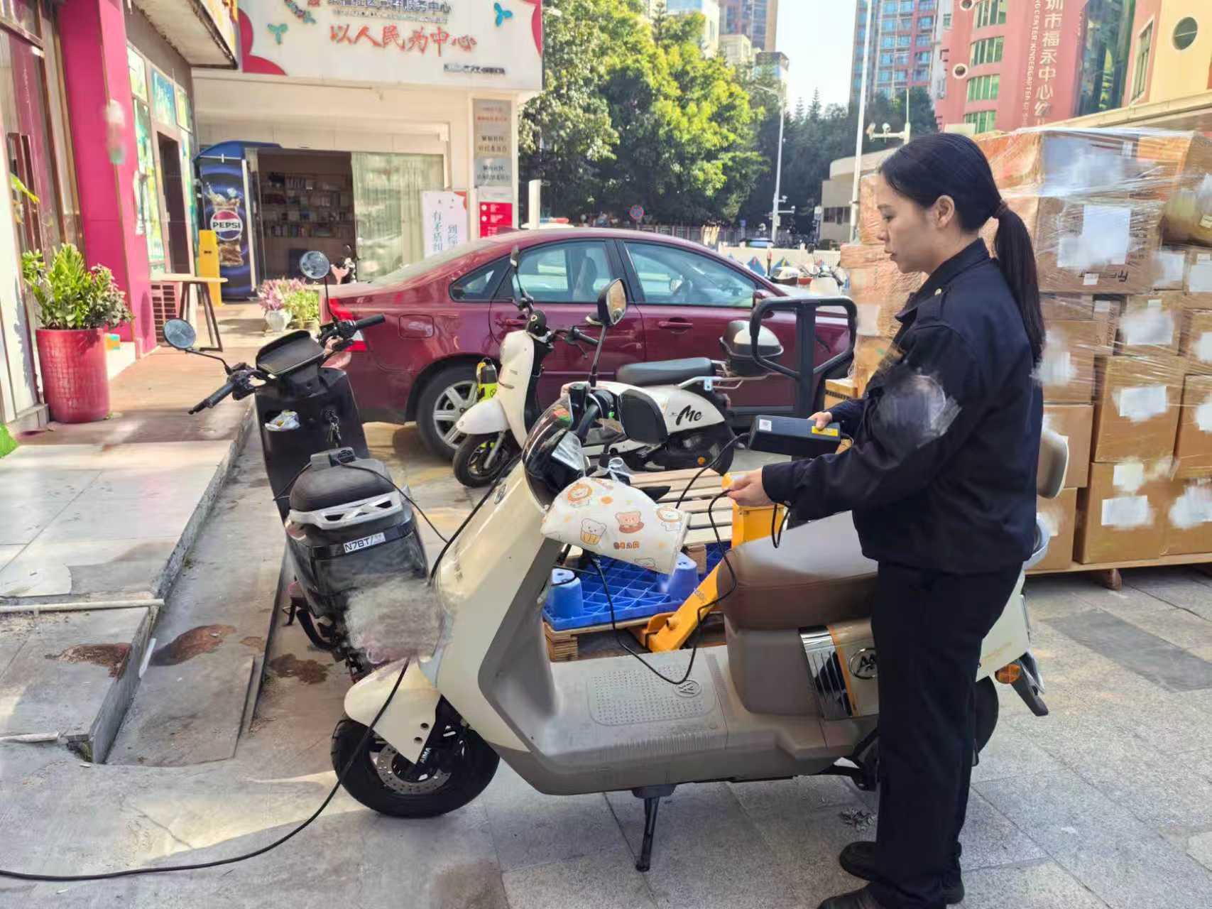 福永网格积极开展元宵节前安全巡查行动