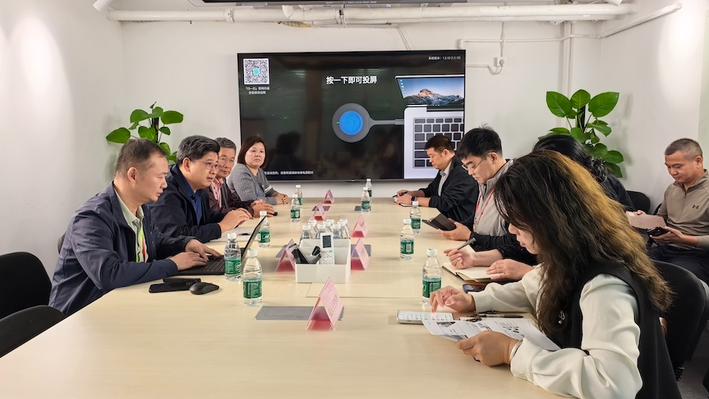 福永组织人大代表、政协委员赴法雷奥开展调研、座谈活动