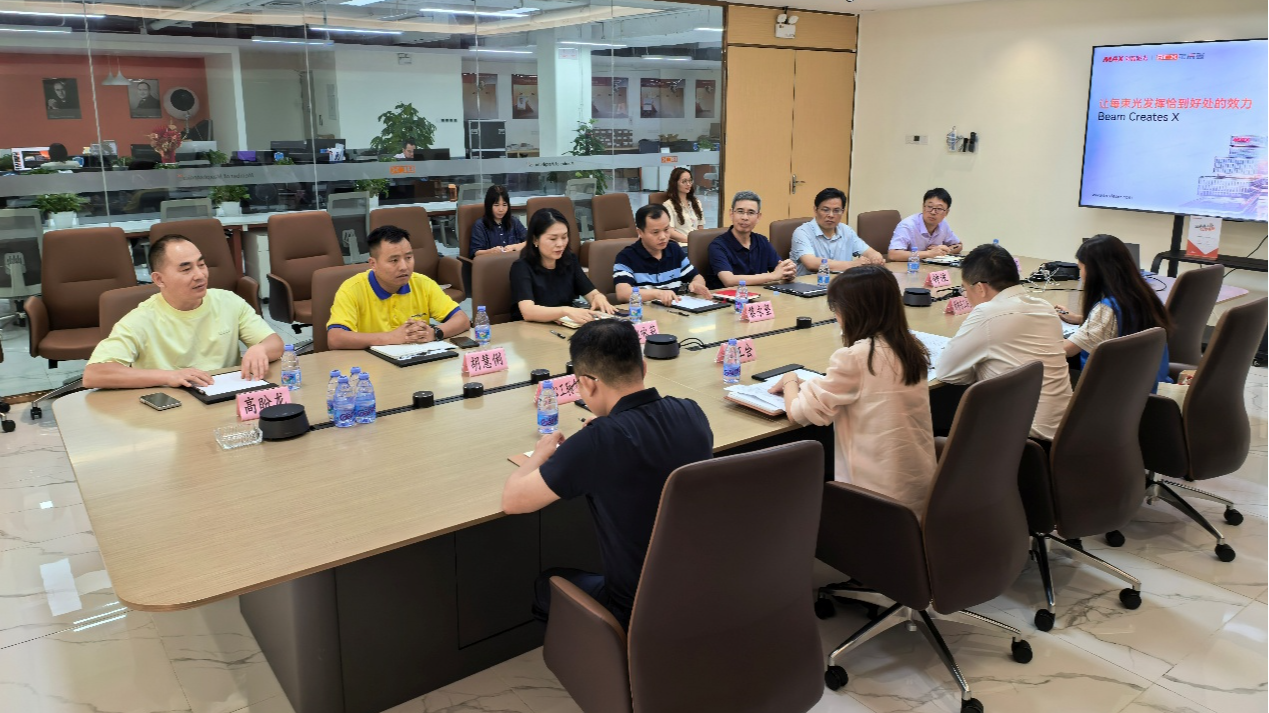 新桥街道召开“五一”劳模工匠座谈会
