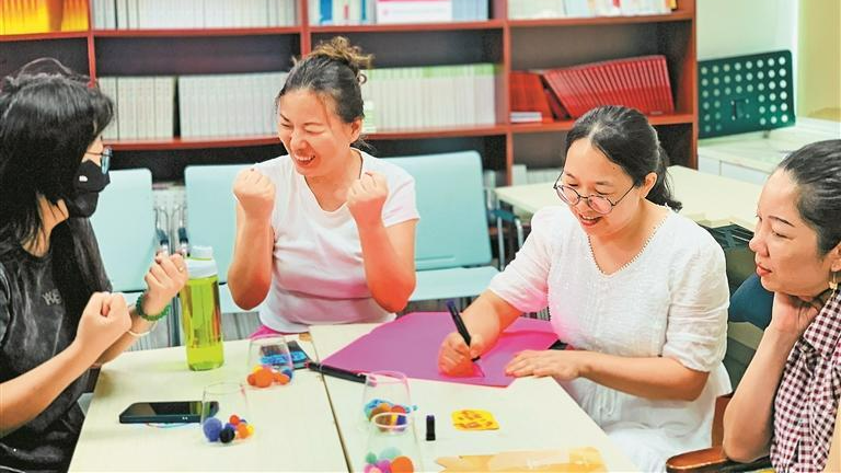 龙井社区宣传妇女权益保护知识