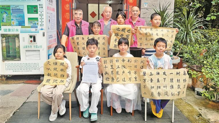 一间小小“书印苑”，一城暖暖文化风