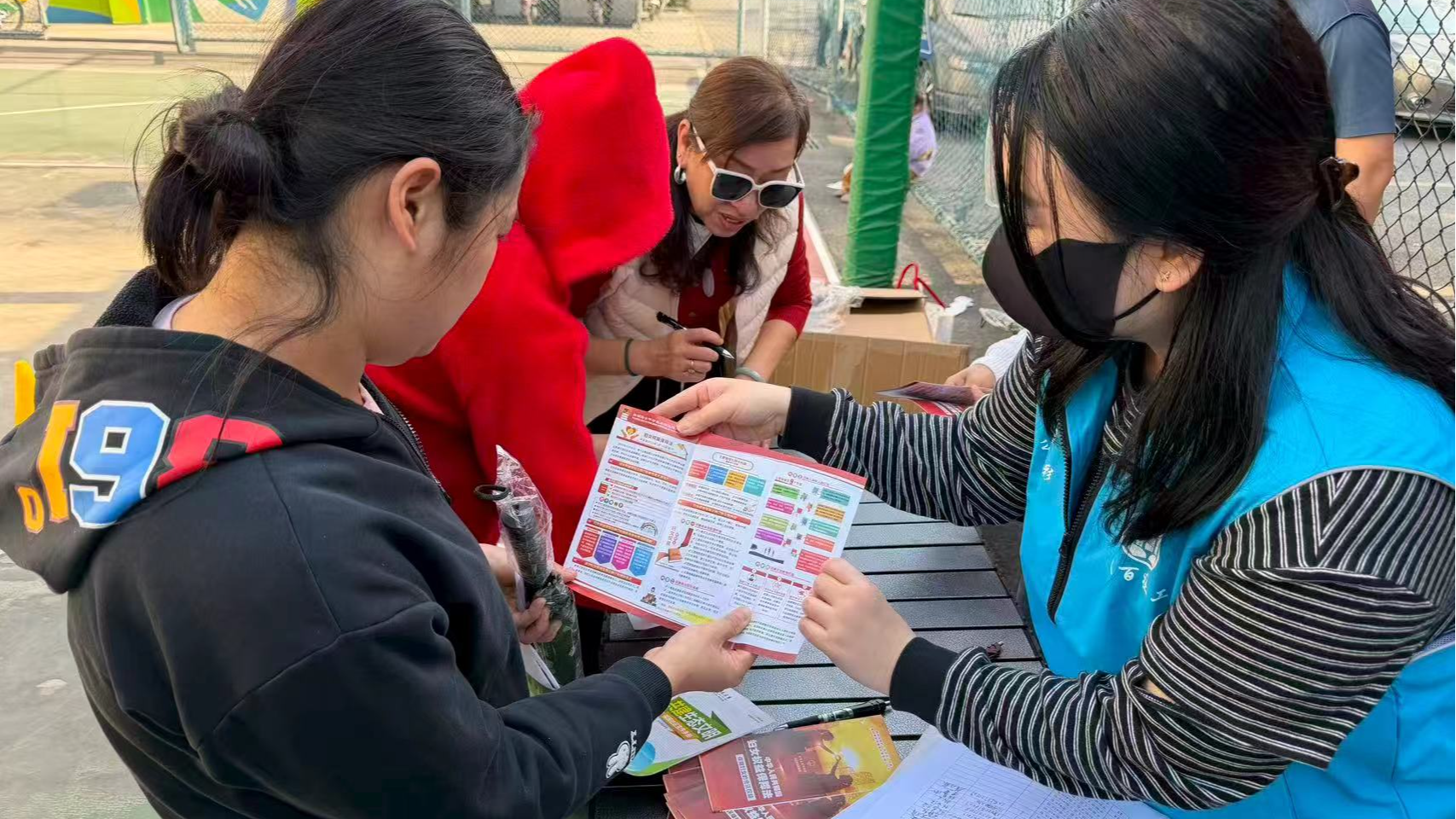 福永福围社区开展妇女“学兜底政策·护自身权益”活动