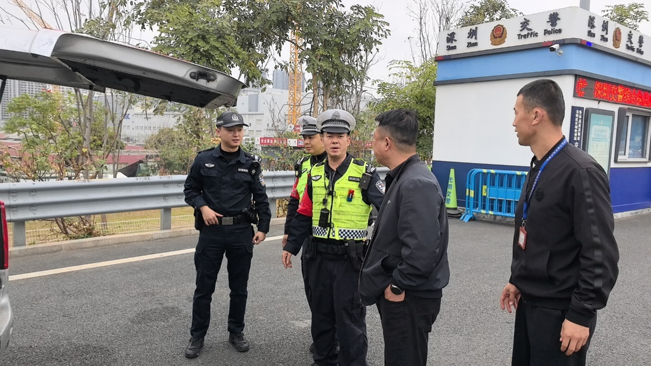 筑牢春节安全防线 光明区成功查获一起非法运输烟花爆竹案