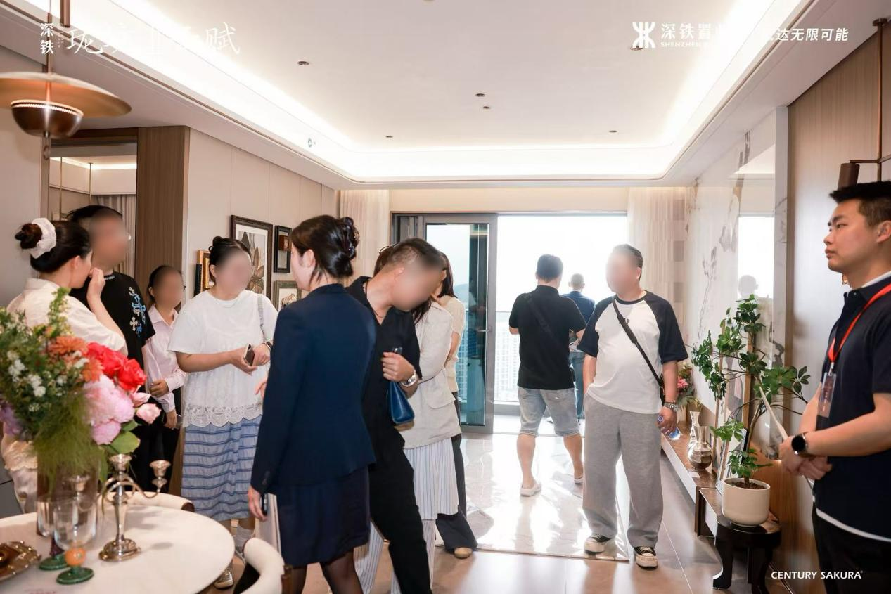 花海+森系园林实景圈粉！深铁珑境4栋样板房开放！