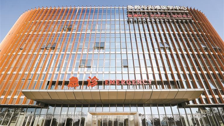 11月龄宝宝坠车致颅脑重伤 中山七院通过开颅手术成功救治