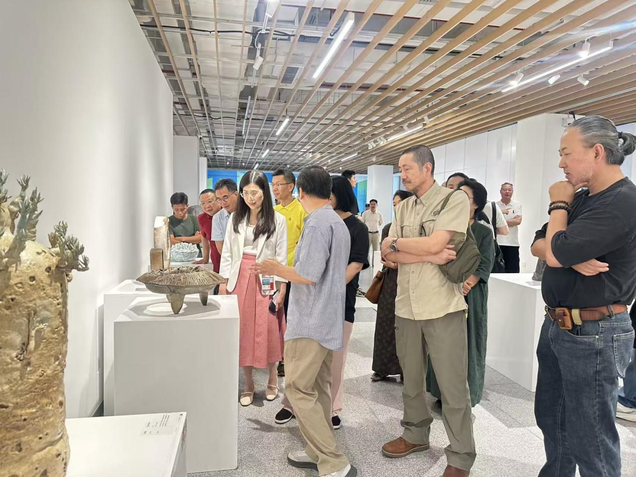 赴一场泥火之约！宝安大型湾区陶艺设计展来了，中外佳作集中亮相