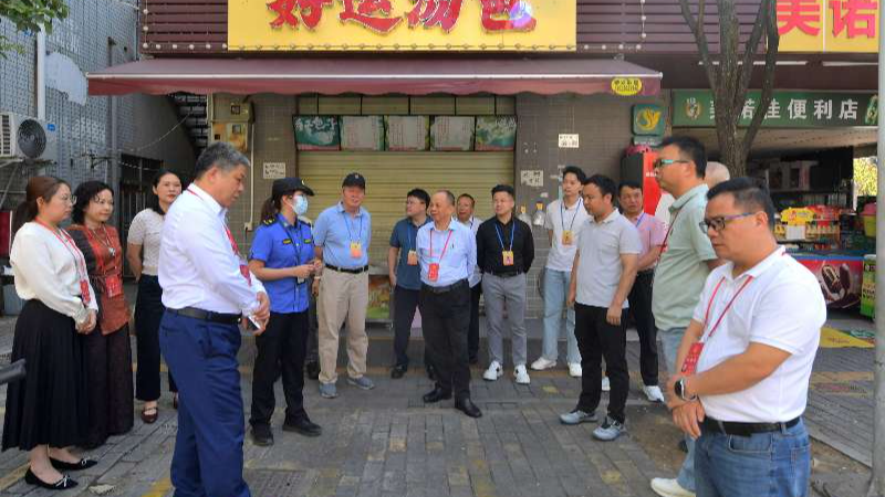 新桥代表委员实地调研出招治电动自行车“三乱”