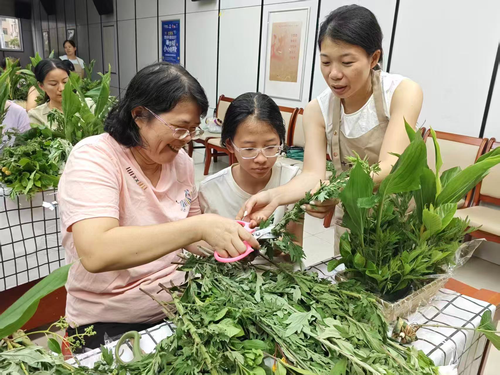 “香”约邻里 ！桥头开展端午主题活动