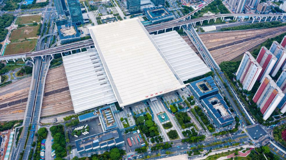 深圳龙华：探路超大城市交通减污降碳协同治理新范式