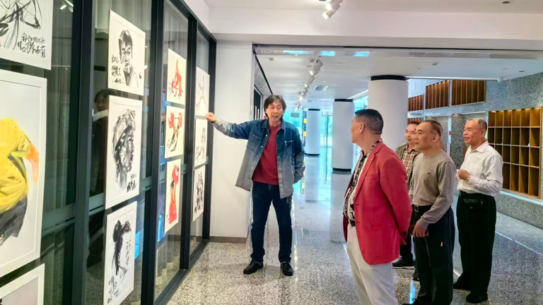 “瞬间・永恒”十五运会主题速写画展亮相宝安区文化馆