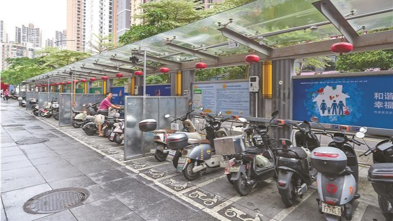 龙华区：确保人民群众平安快乐过节