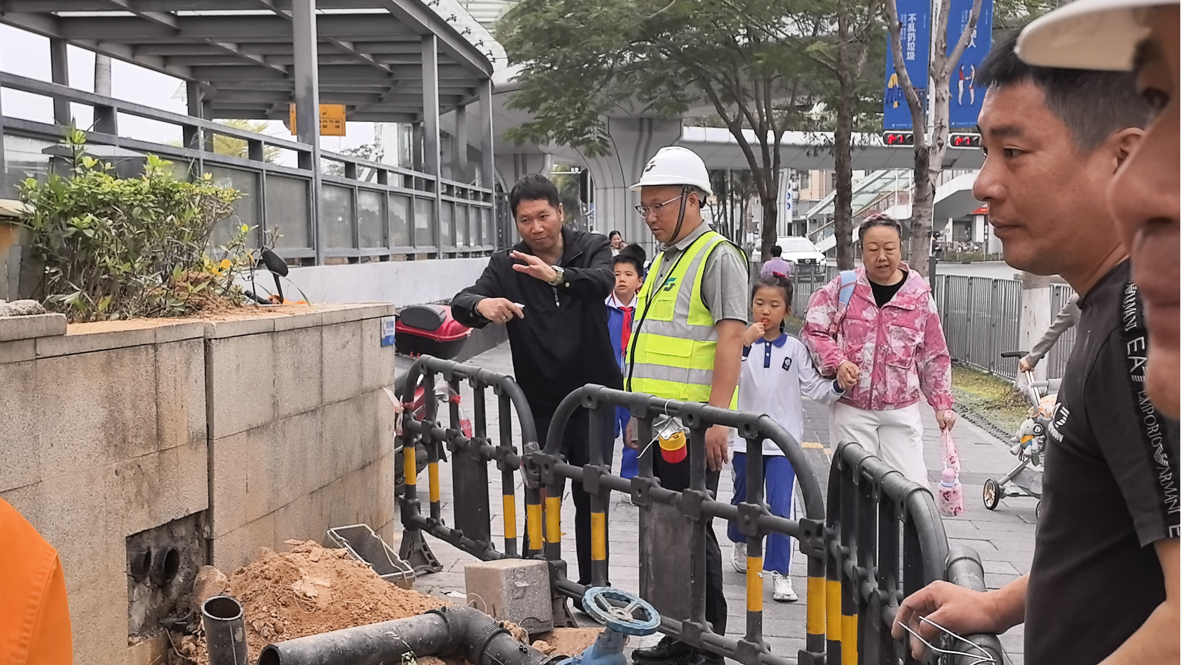 福海塘尾：攻坚通行“堵点” 畅通民心之路