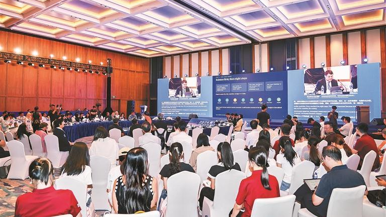 2026亚太合作高峰对话会在宝安开幕  宝安产业实践获国际关注