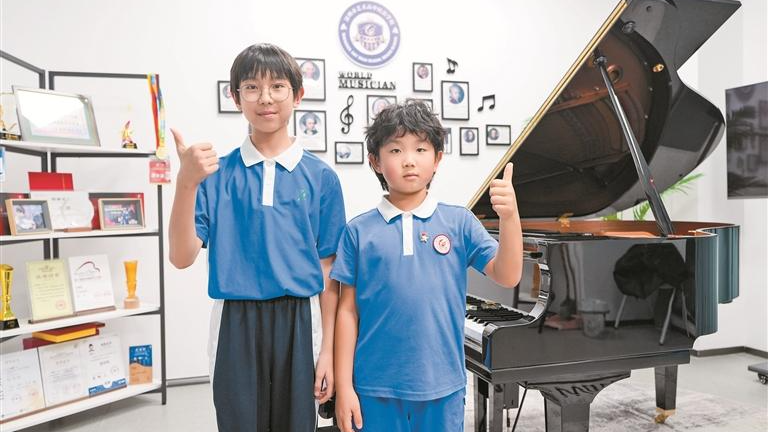 龙华明星少年是这样炼成的 ——苏骏煜、许翱博的艺术逐梦记