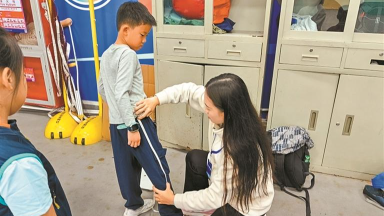 宝安区滑雪竞技队开展专项体能测试