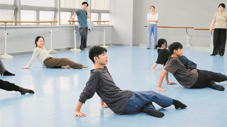 全民艺术普及大师课 揭开现代舞的“面纱”