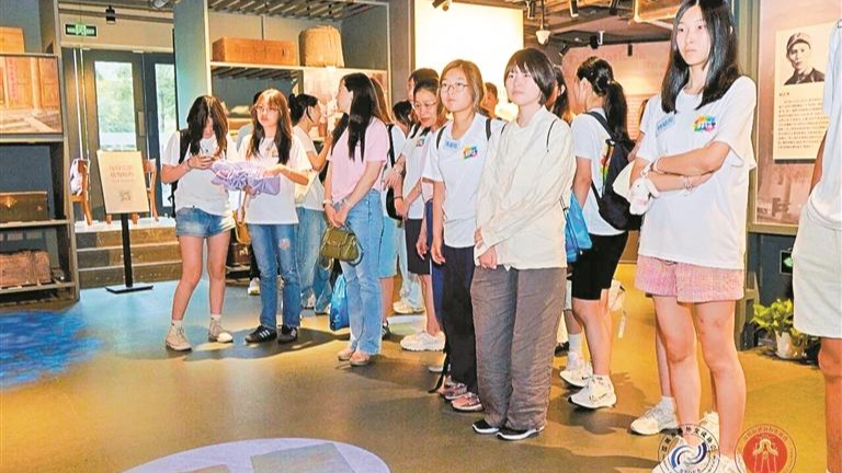海外华裔青少年中文主题夏令营走进光明侨院，12国华裔青少年开启寻根研学