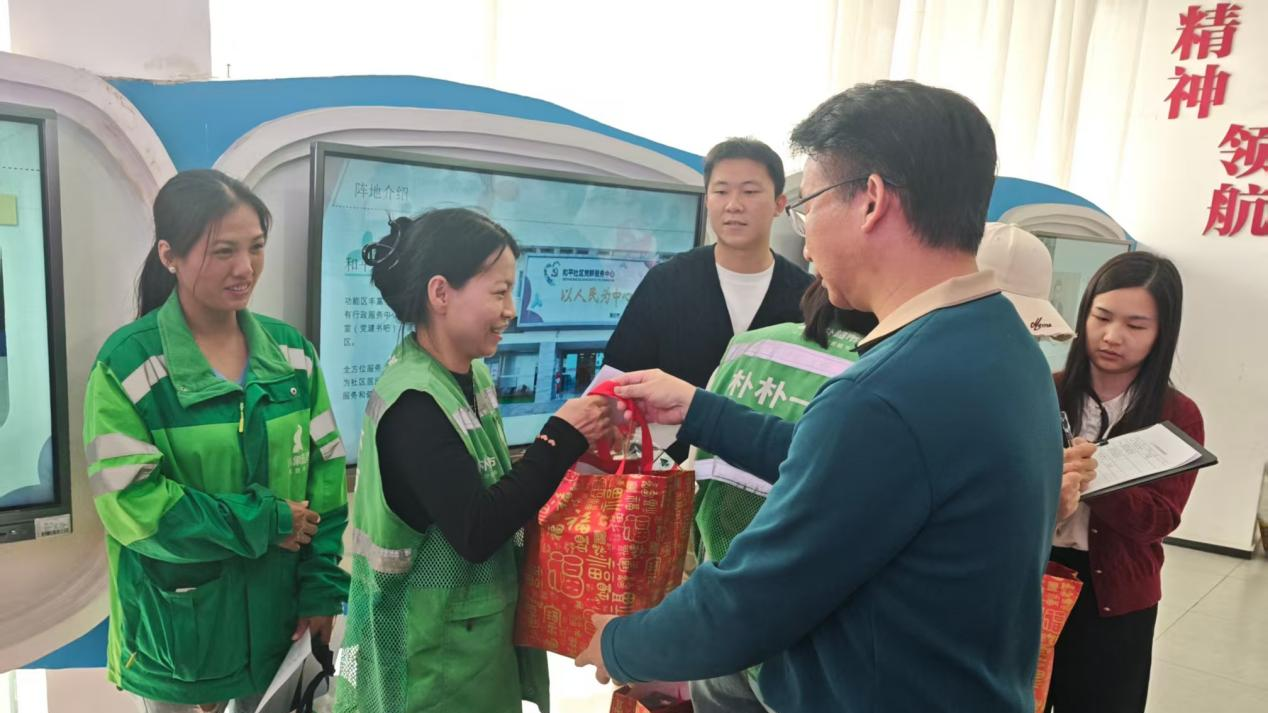 致敬“她力量”！宝安为女性新就业群体送上“微心愿”礼物