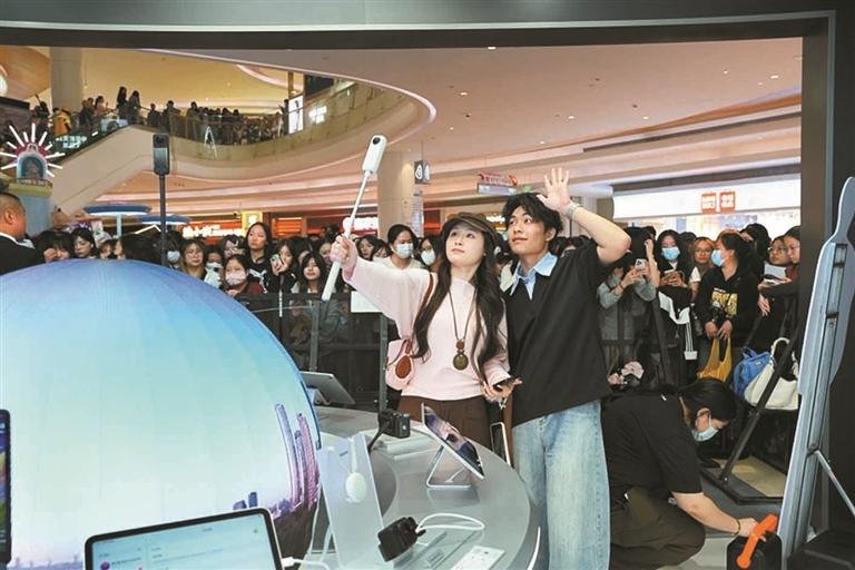 影石全球最大旗舰店落地深圳壹方城