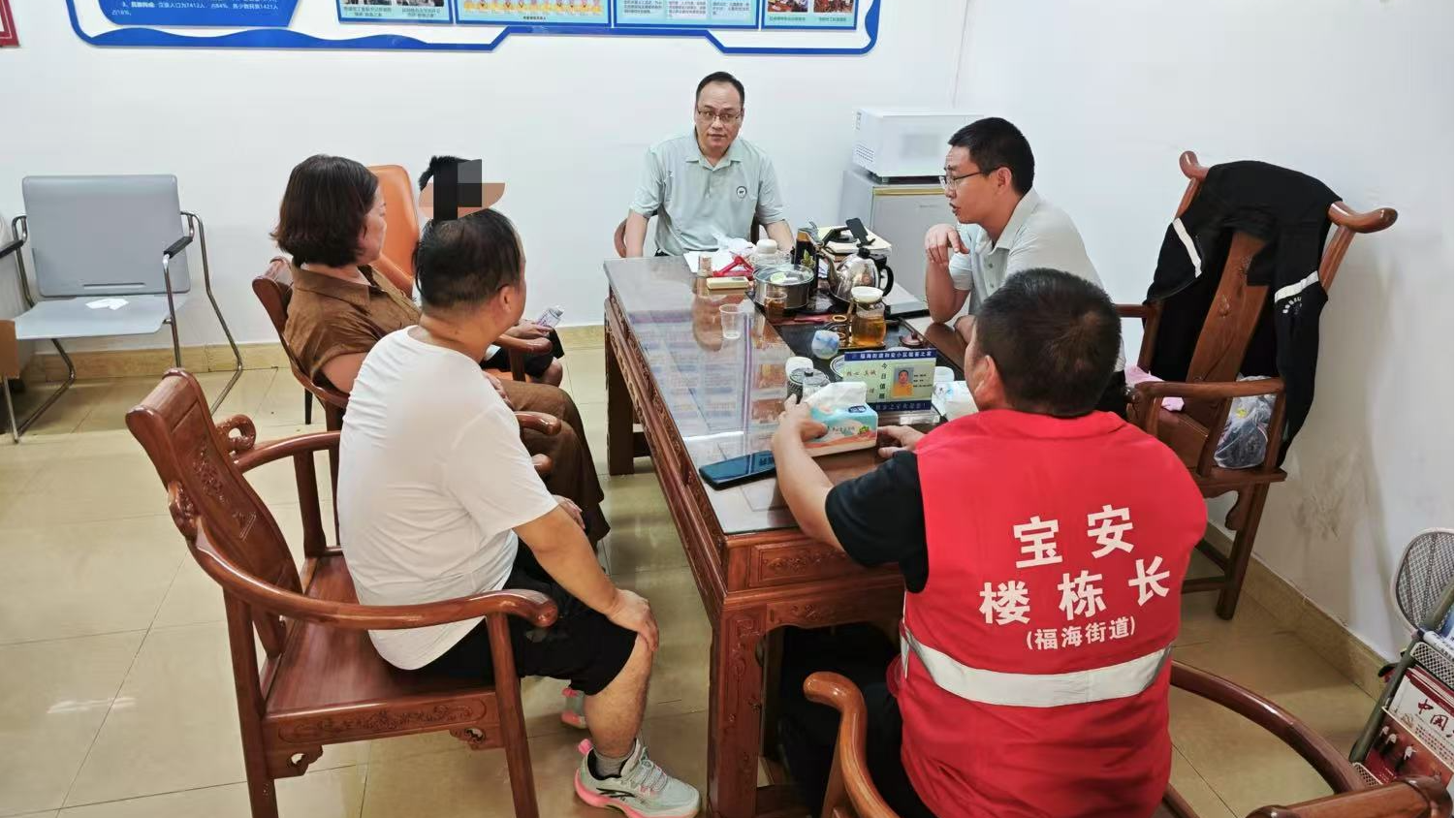 网格+楼栋长+物业！福海街道关爱守护暑期“候鸟”