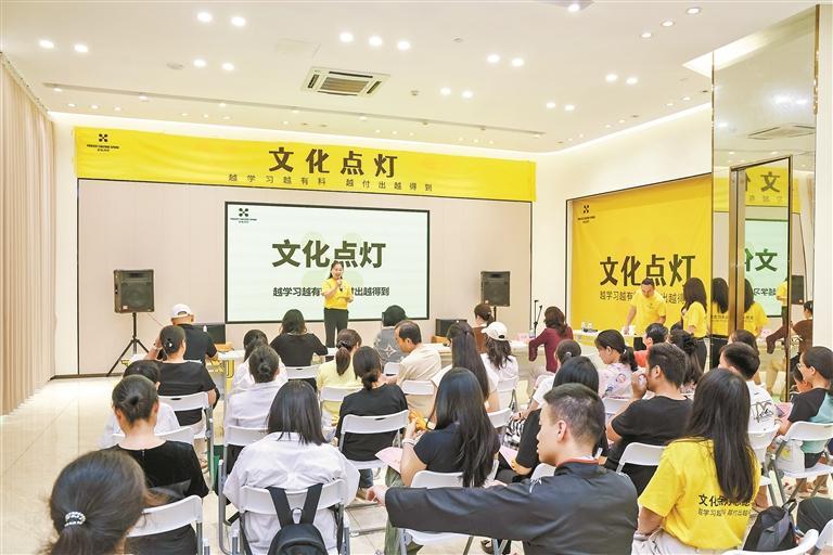 第六期文化点灯Talk Show开讲，学员分享真挚人生故事