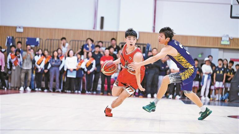 龙华中学男篮斩获全市总冠军