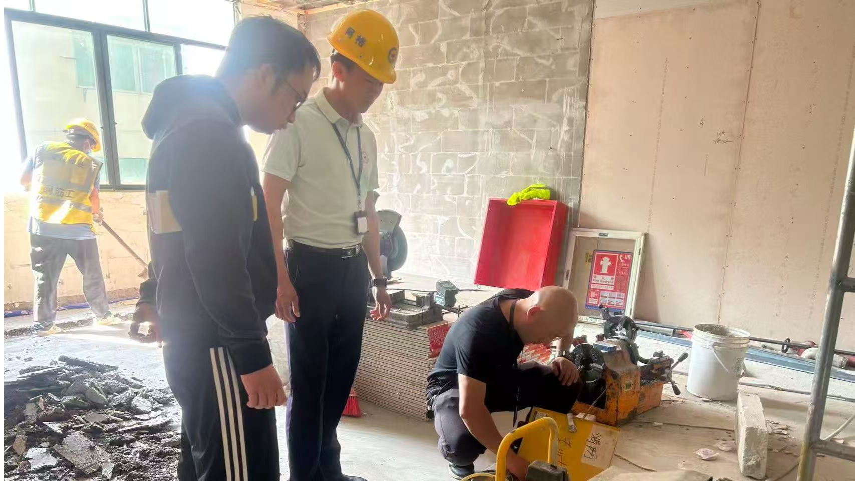 福永网格协助开展零星装修及小散工程专项巡查工作