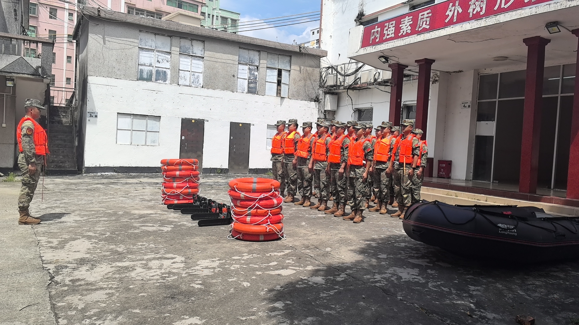 福永抓实防汛实战练兵 锻造应急抢险尖刀队伍