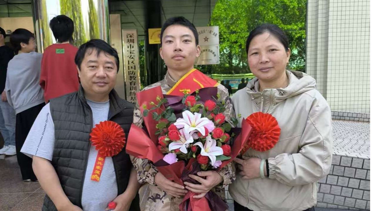 福海街道大学生二次入伍，再续军旅梦