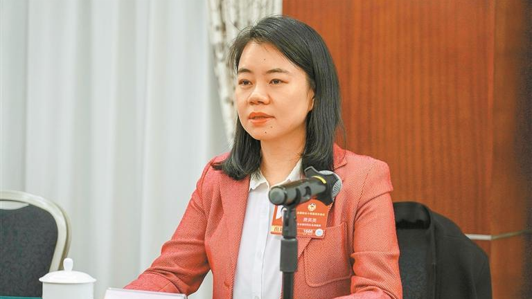 费英英：为“一老一小”代言 把基层心声带到全国两会