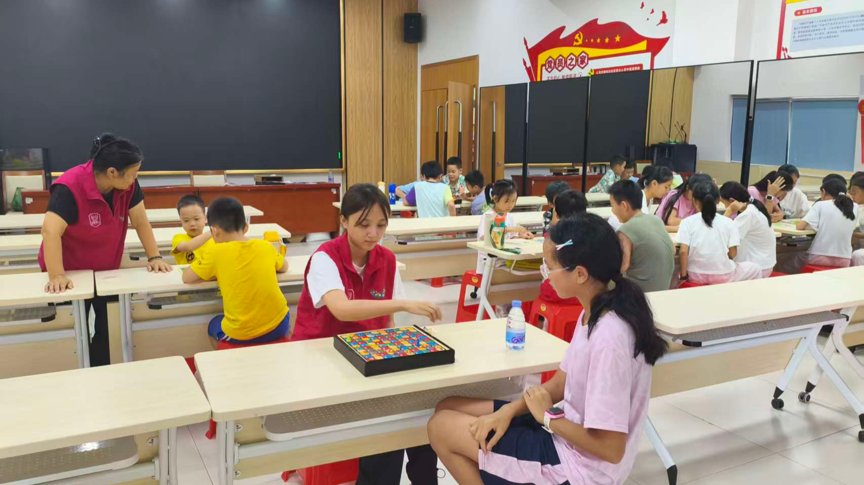 航城利锦：暑期伴学营寓教于乐 提升儿童学习积极性