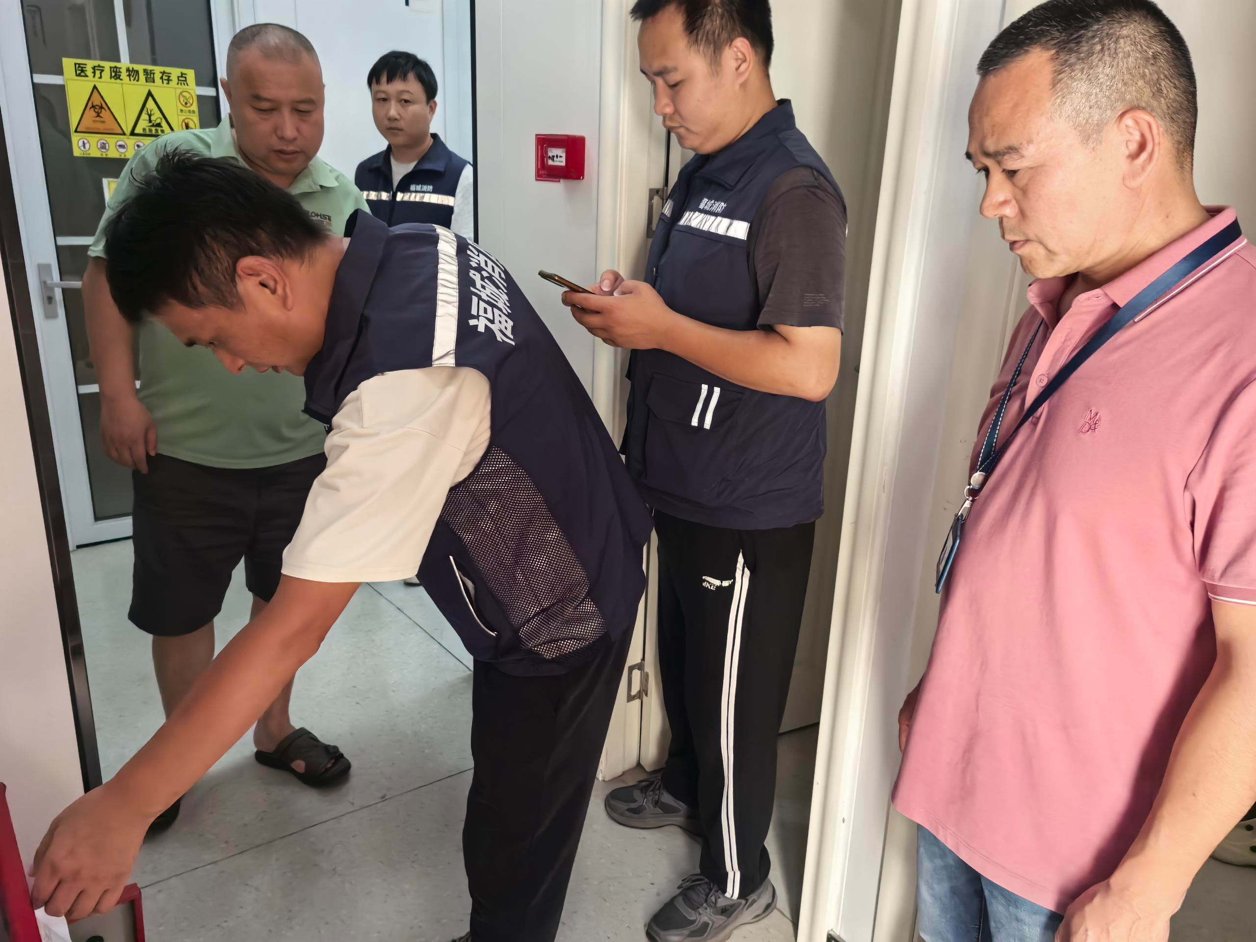 福城街道重点医疗场所检查 扎实筑牢医疗场所安全防线