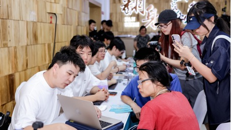 填志愿不迷茫！元宝高考通首场移动志愿咨询会落地翻身
